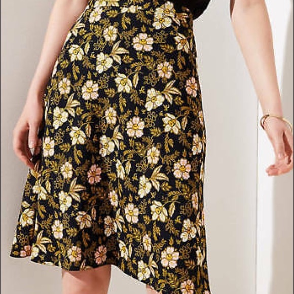 LOFT Dresses & Skirts - NWT ANN TAYLOR LOFT floral midi skirt 4